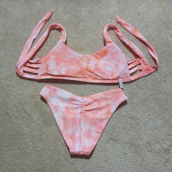 BECCA by Rebecca Virtue Tie-Dye Crystal Kiera Top & Adela Hipster Bottoms - Picture 4 of 8